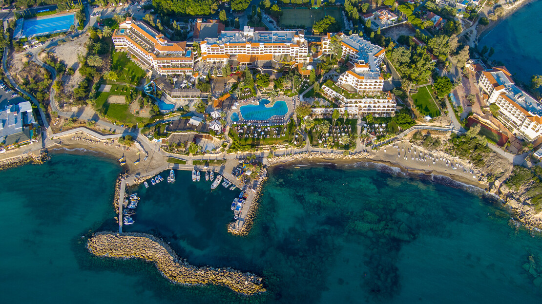 Coral Beach Hotel & Resort